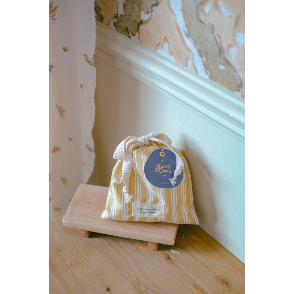 

[New Arrival] GEE - Thegifthings modern hampers / notebook / coffee/ birthday gift / wedding souvenir / graduation keepsake - Sunny