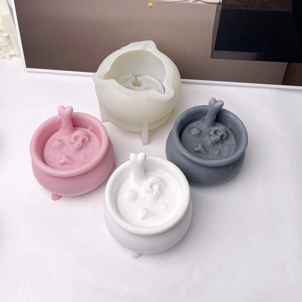 

Skull Candle Silicone Mold 3D Crafts Plaster Resin Making Tools Soap Halloween Party Gift Skull Soup Triangular Tripod Mold