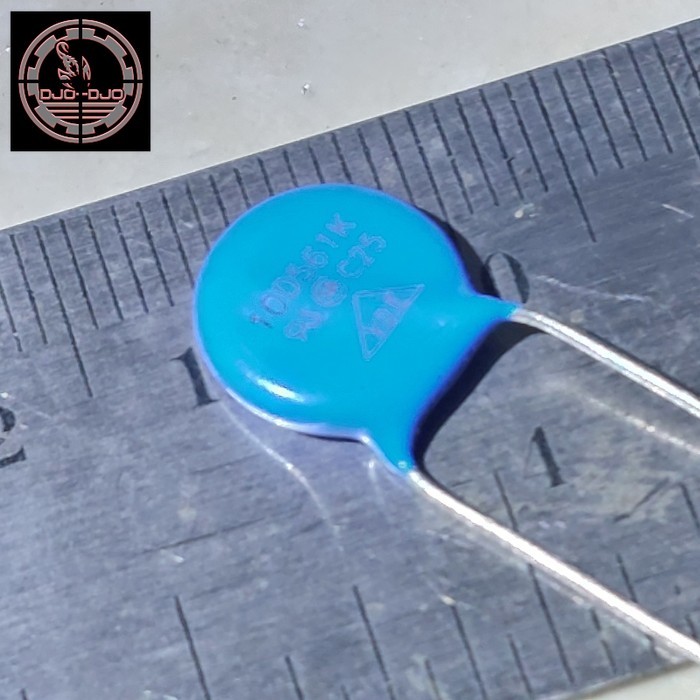 10D561K ZNR 10D561 ZOV Zinc Oxide Varistor 10mm MOV Metal 560V Voltage 2.5kA Biru Blue 10D 561K - 5 