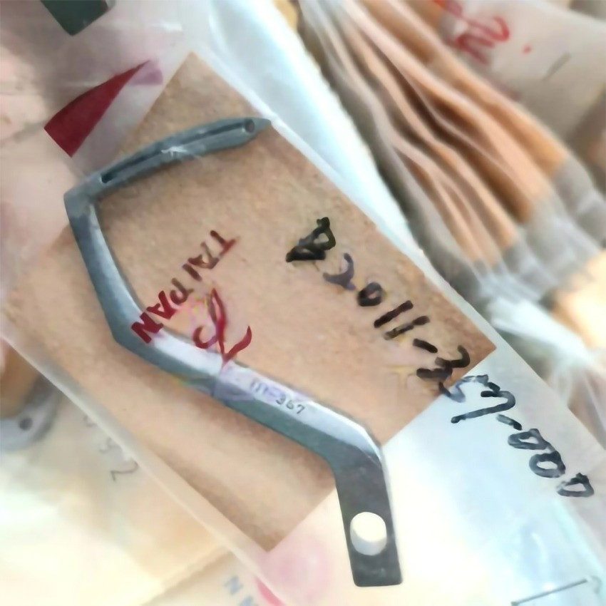 No 2011-357-000 TAIWAN JUKI MO-257 Looper Mesin Jahit Obras JUKI MO357