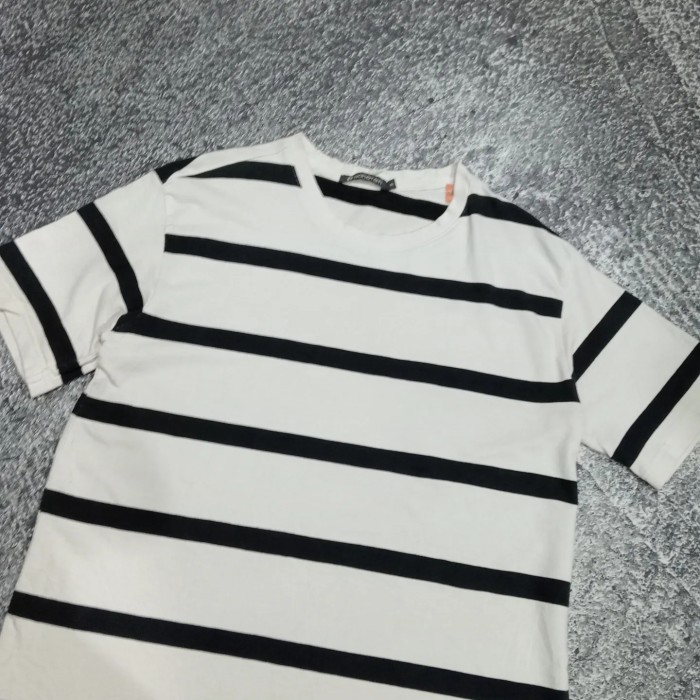 T shirt kaos pria salur putih hitam lengan pendek HANGTEN