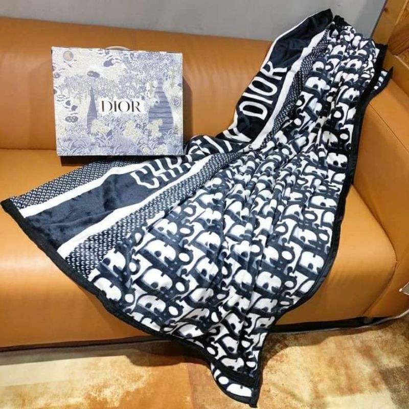 CF76YA SELIMUT DIOR,LVI,GCC,FD,CL DEWASA BAHAN IMPORT  PREMIUM 130 x 200 ( Included BOX)