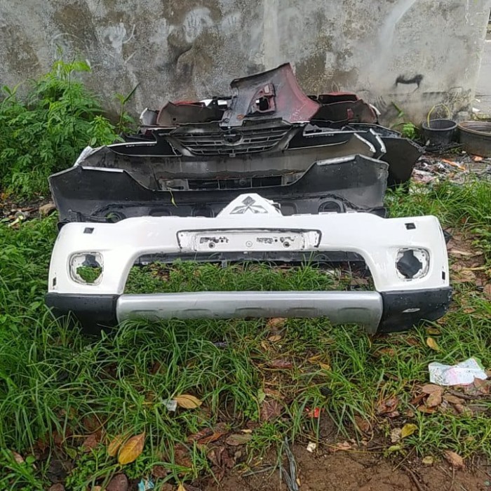 bemper depan Pajero tahun 2010