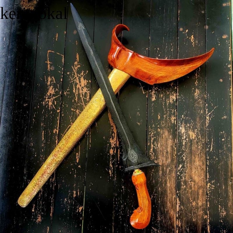 Keris Kamardikan Pamor Satrio Pinayungan KL8
