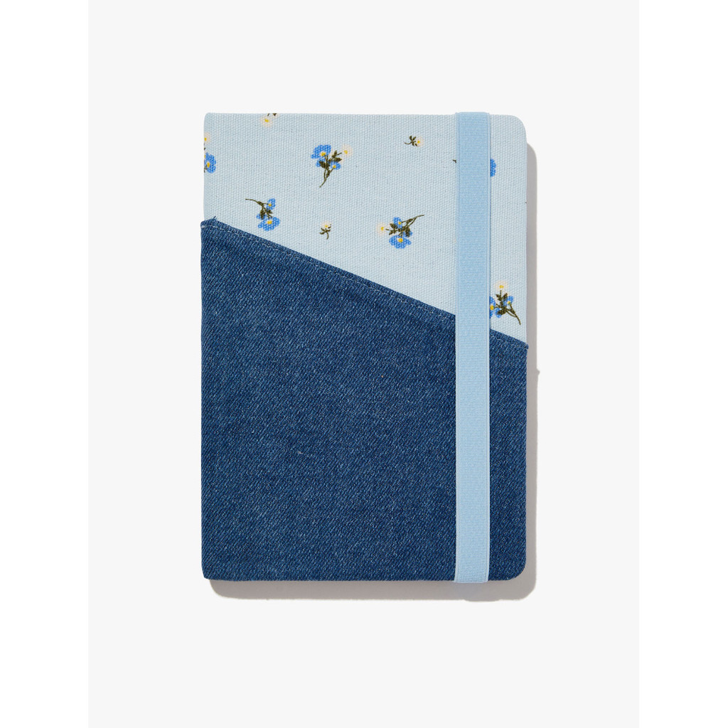 

Typo - Buku & Alat Tulis - A5 Dot Arlow Journal - Denim Meadow Ditsy