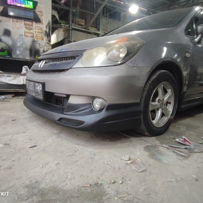 bodykit honda stream 2000cc bodikit honda stream 2000cc Asli Duraflex