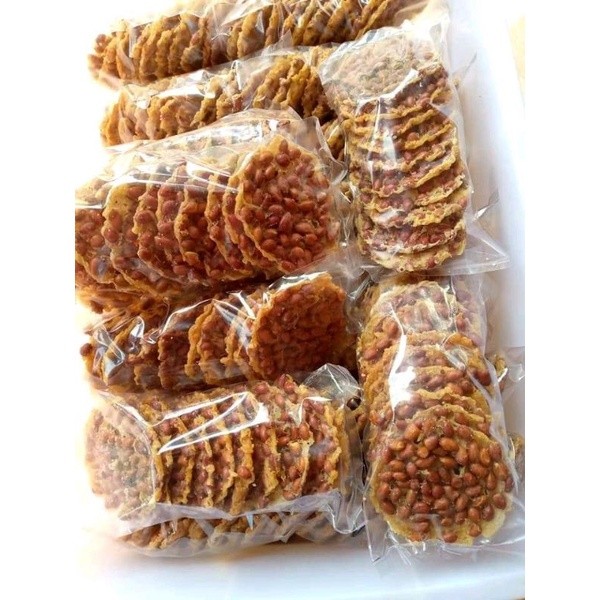 

Peyek Kacang cemilan enak Gurih Renyah 1pack isi 12 pcs FULL KACANG