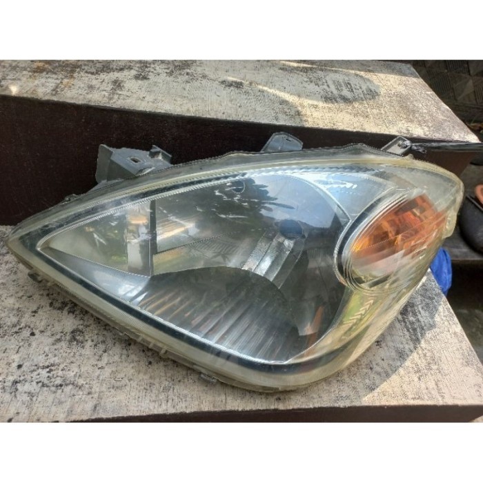 Headlamp lampu depan Avanza Xenia 2004 sd 2006 original