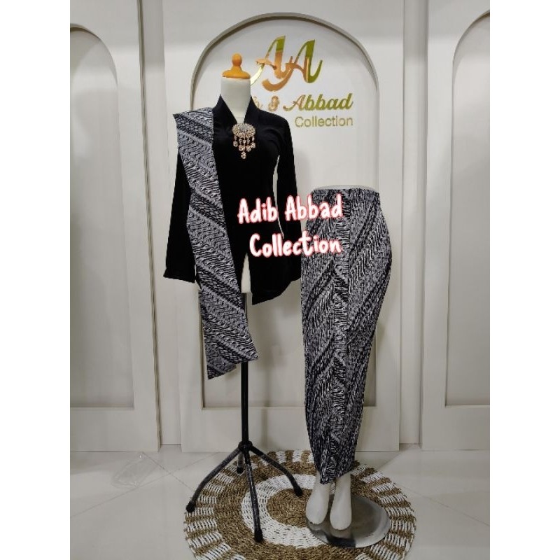 SET KEBAYA KARTINI SELENDANG BATIK