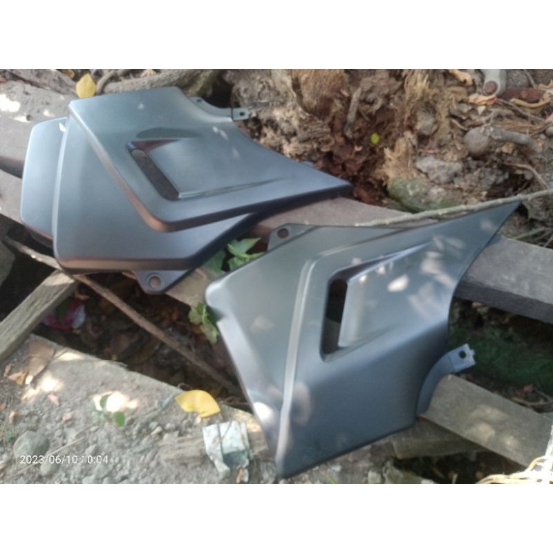 Cover tutup aki Honda Tiger lawas tilas Tiger 2000 box aki Honda Tiger lawas