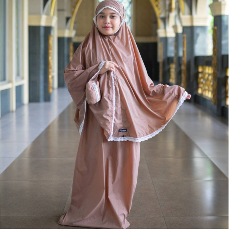 PRILLY BUSANA - Afiza Mukena Anak 2in1 Traveler Couple Parasut Renda - Telekung Polos - Seragaman