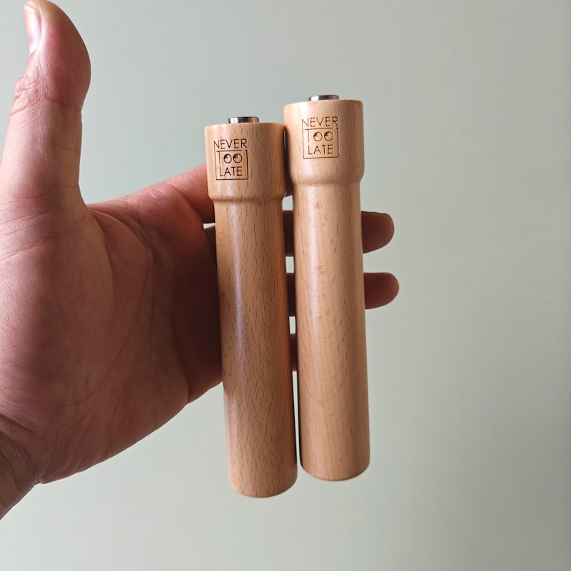 Spare wood handle with front 8mm dia collar ball bearing built in and back thrust bearing jump rope 