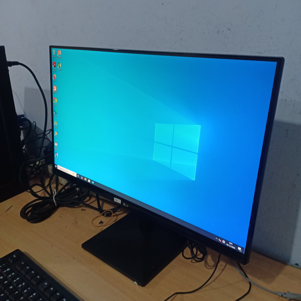Monitor LED LG 23 inch HDMI layar IPS - Monitor LED LG 23 inch layar IPS Seri 23MP68VQ-P Layar frame