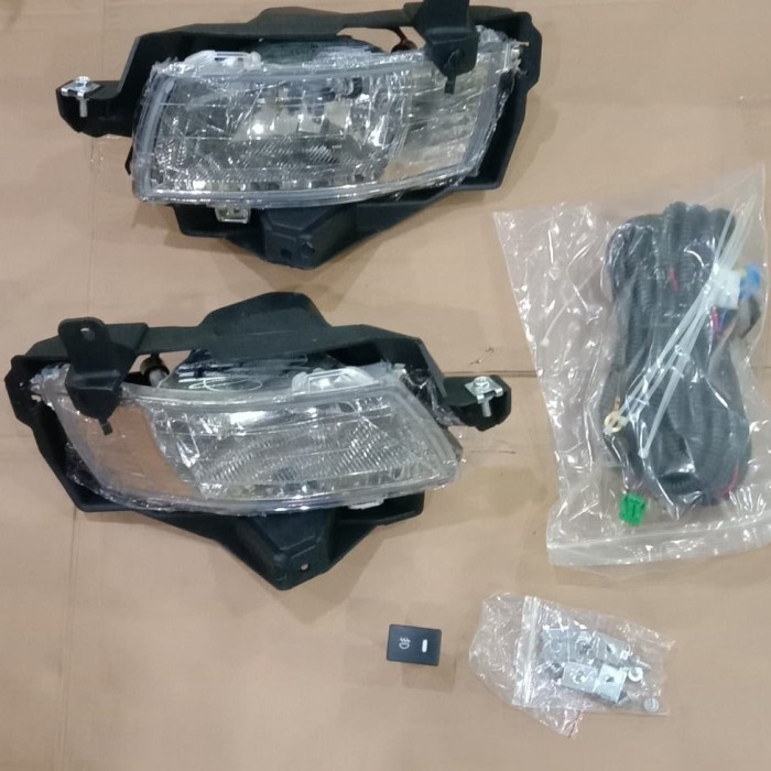 foglamp lampu mobil Innova lama komplit 2005-2007