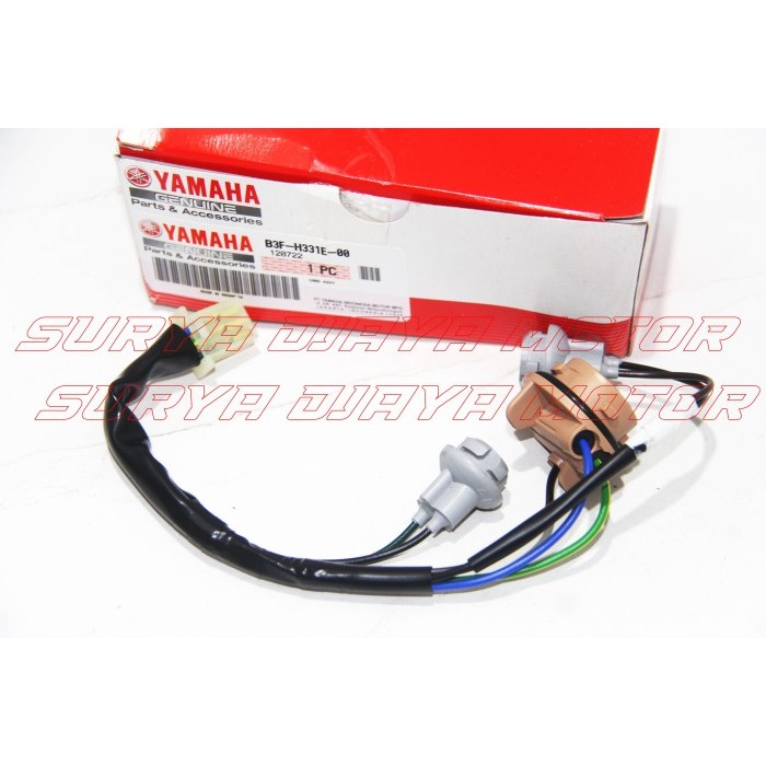 Fiting Soket Lampu Sen Sein Rem Belakang Lexi B3F-H331E-00 Ori quality