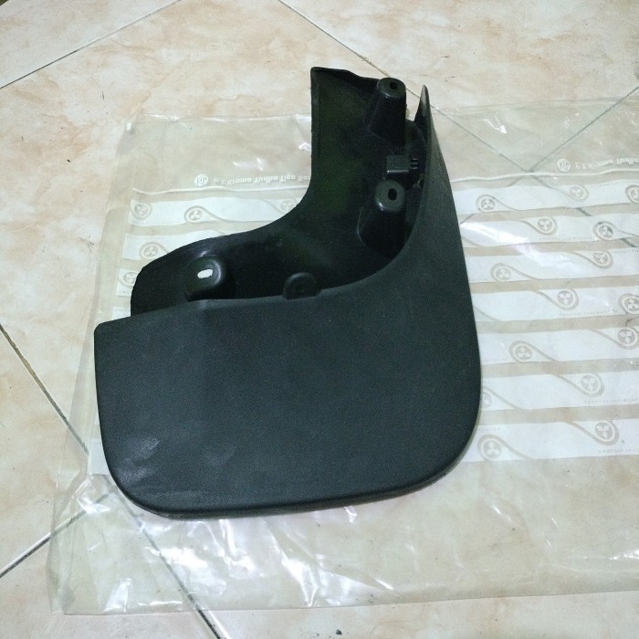 karpet lumpur VW golf GTI bagian kanan belakang BARU