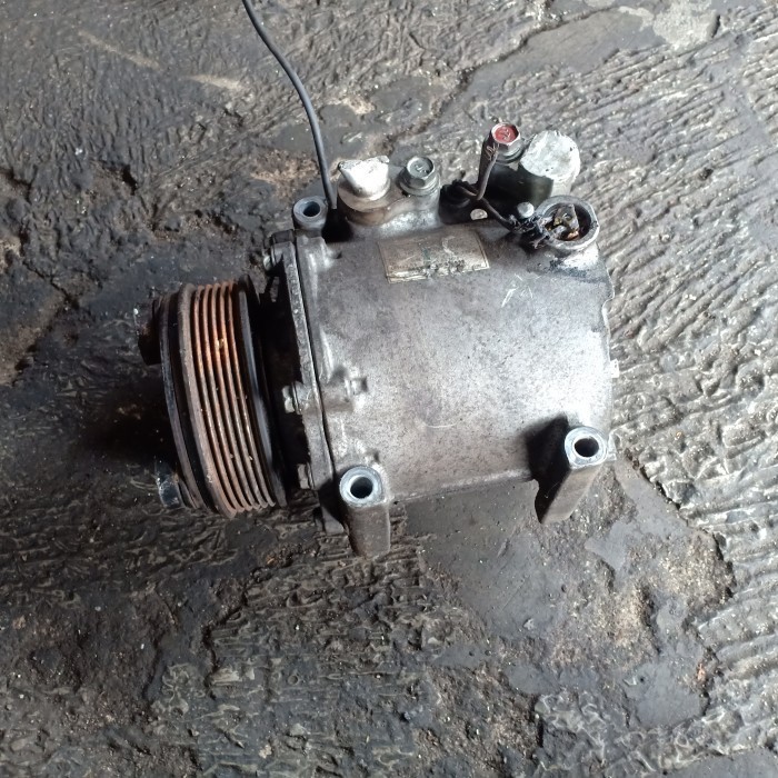 compressor  kompresor ac Mitsubishi grandis original