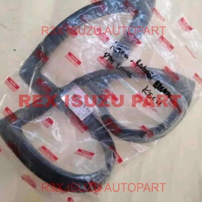 Karet kaca pintu bagasi kecil panther kotak 97-99 ORI