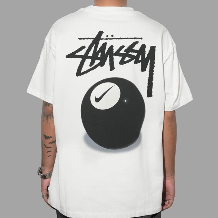Kaos Oversize STUSSY X NIKE 8 Ball Multi White Tshirt