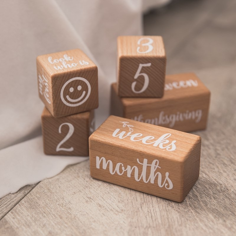1Set Baby Month Milestone Card Beech Wooden Blocks Square Engraved Stacking Toys Newborn Birth Month