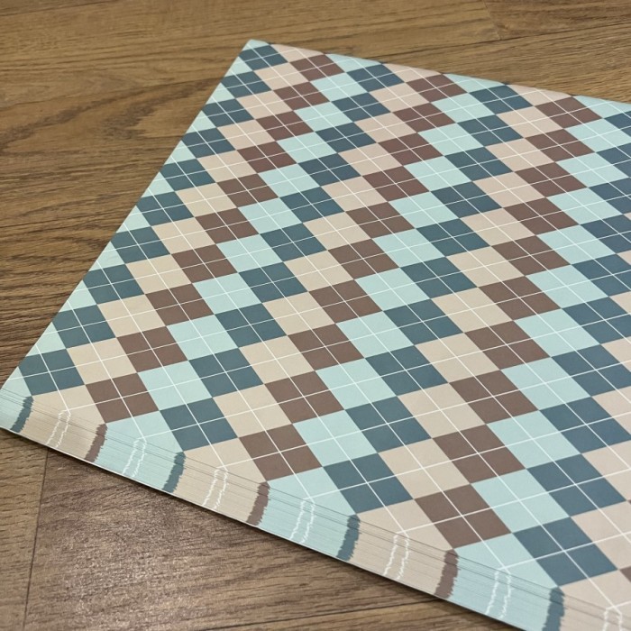 

Kertas kado pastel motif tartan