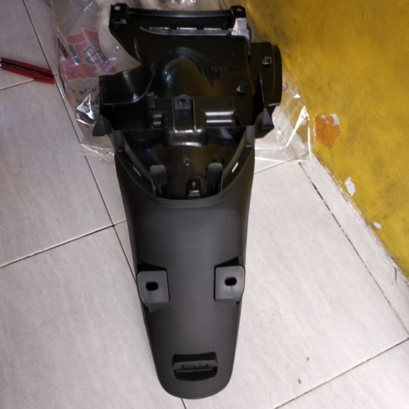 Spakbor belakang Scoopy fi 2013 - 2016