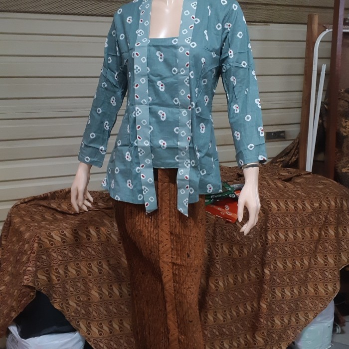 

✨LARIS✨ -kebaya kutubaru jumputan - S