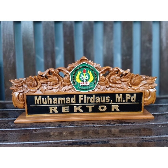 

PAPAN NAMA KAYU + PAPAN NAMA REKTOR + PAPAN NAMA MEJA UKIR + CUSTOM KP343