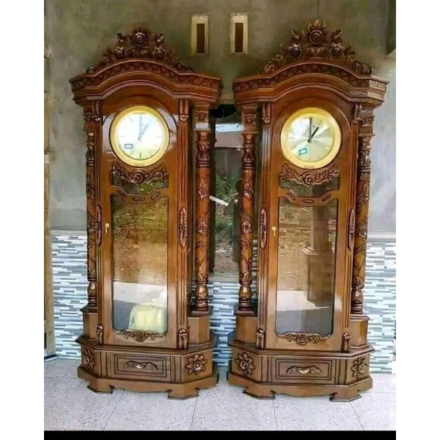 Lemari jam kayu jati