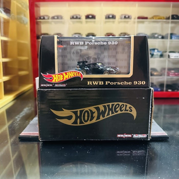 Hotwheels RLC Porsche RWB 930 w/ Akira Nakai Figure