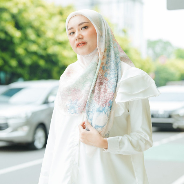 Radwah - Alora Scarf - Hijab Segi Empat Printing Motif