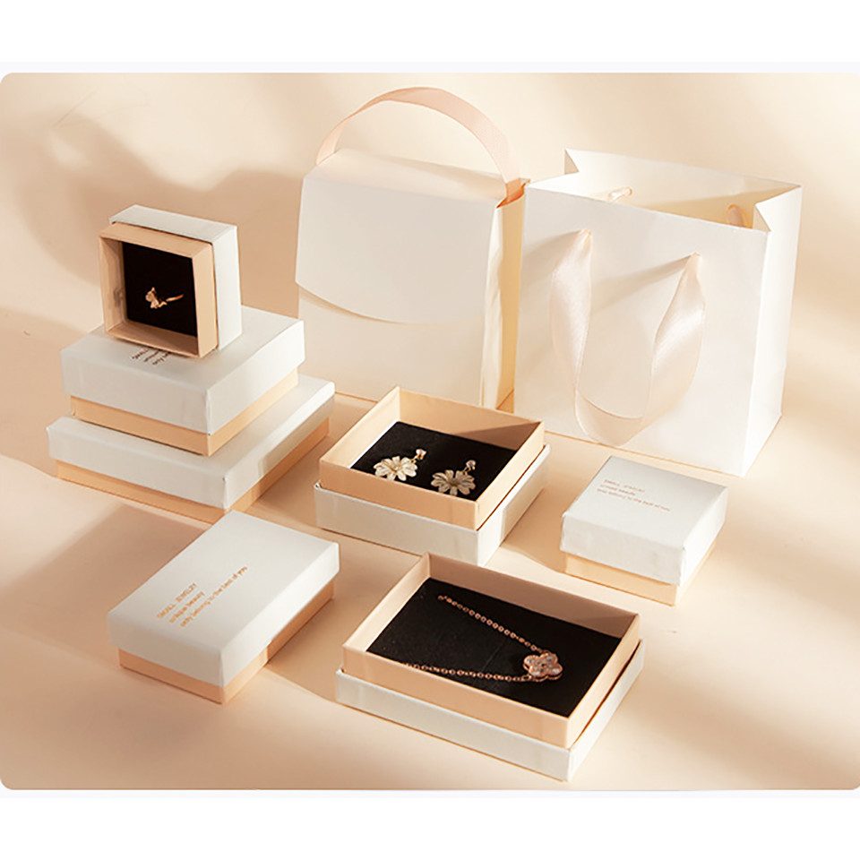 

Square Jewelry Cardboard Bracelet Boxes Ring Paper Box For jewelry Gifts Present packaging display Storage Packaging Container