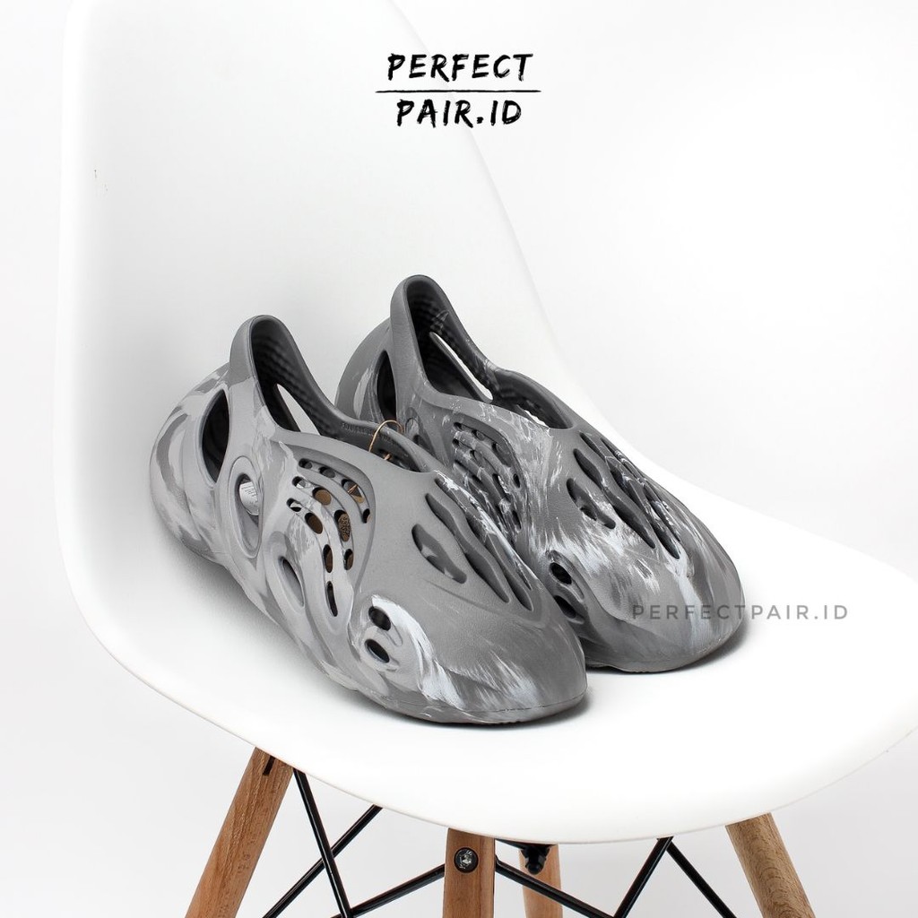 Adidas Yeezy Foam Runner MX Granite 100% Original BNIB