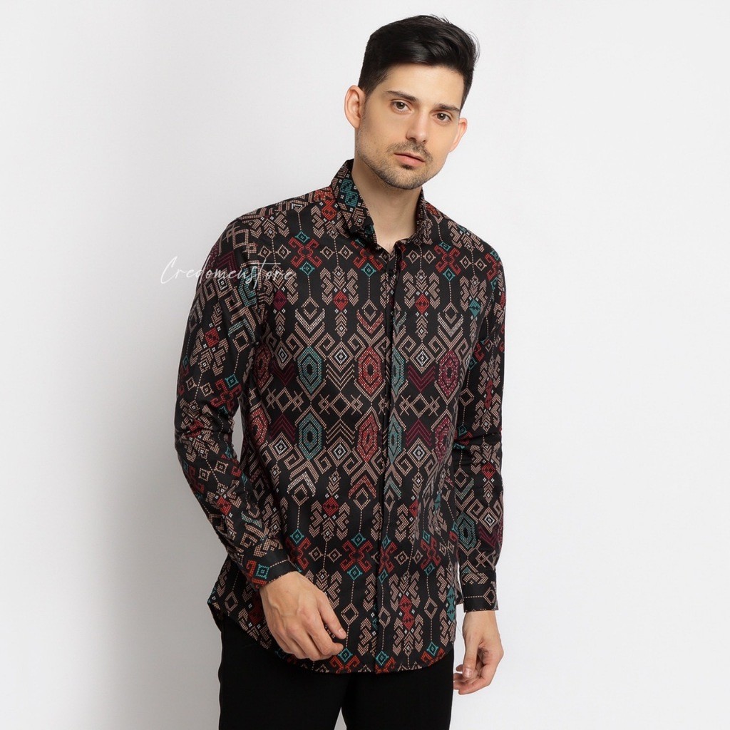 Credomenstore Kemeja Batik Pria Lengan Panjang Hitam Full Motif Floral Maron / Baju Cowok