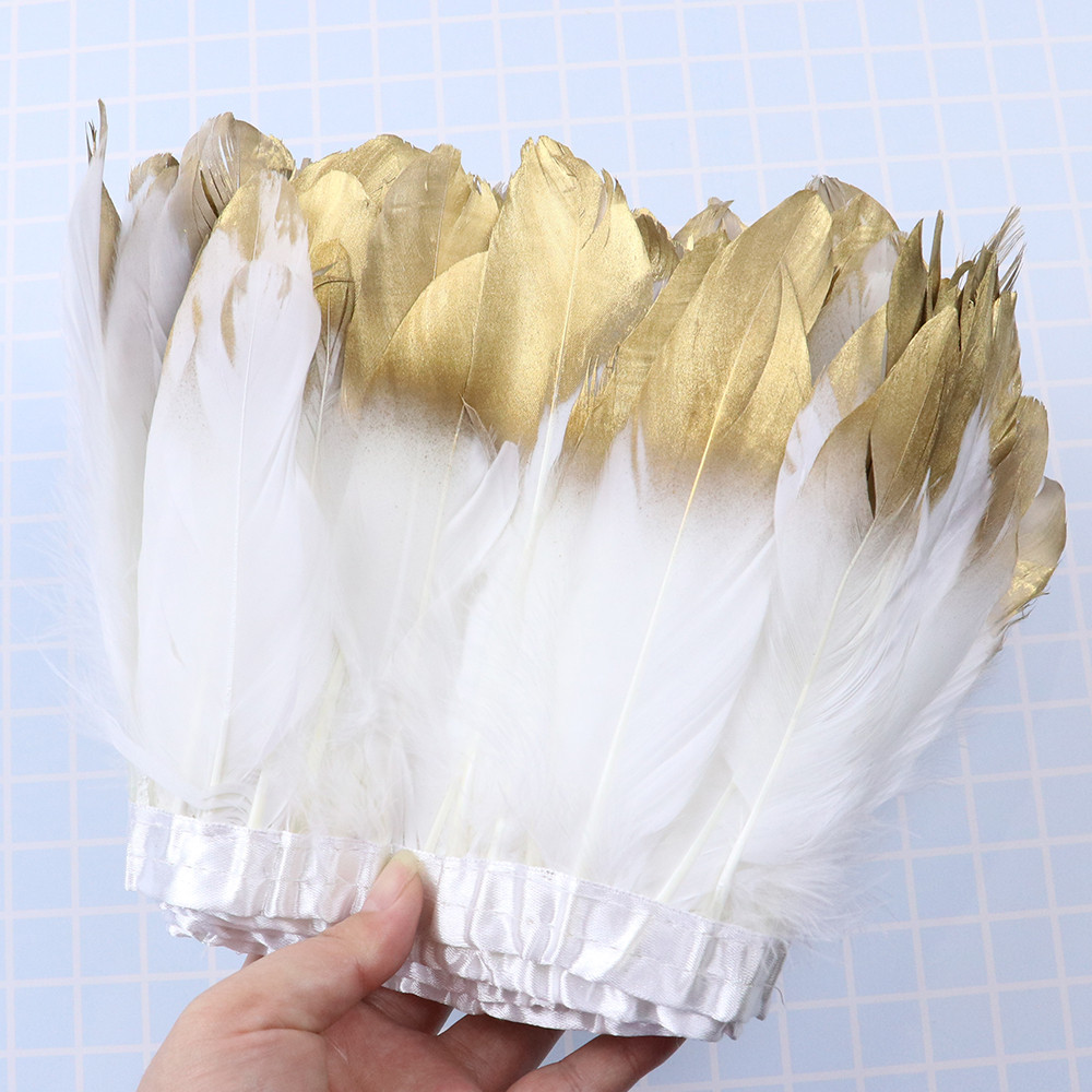 

Spray Gold Goose Feathers Trim For Clothing Sewing 15-20Cm Plumas Wedding Dress Accessories Decorative Lamp Feathers DIY Crafts