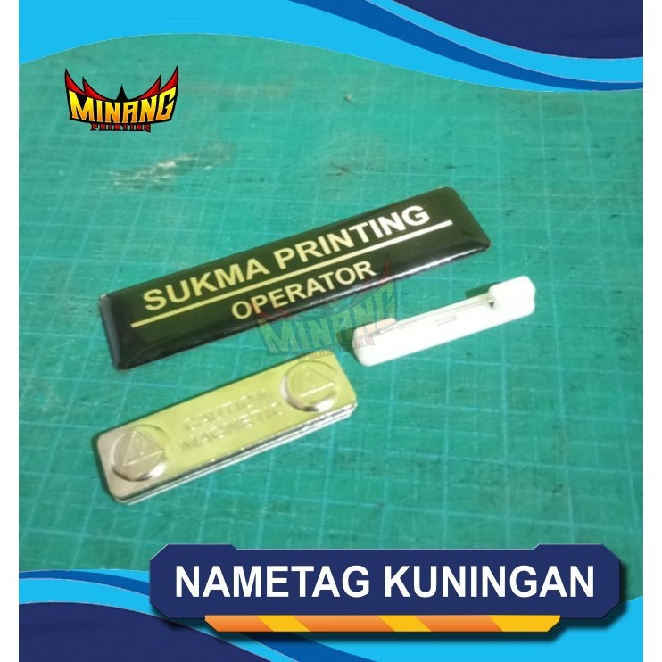 

NAMETAG DADA BAHAN KUNINGAN RESIN BISA SATUAN