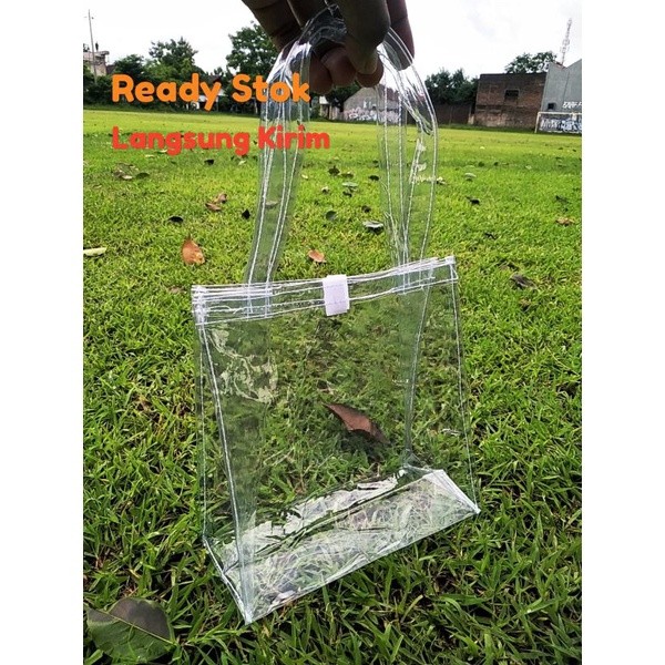 

20x20x10 beli satuan boleh banget! tas mika list polos! tas souvenir ultah murah!tas parcel lebaran!