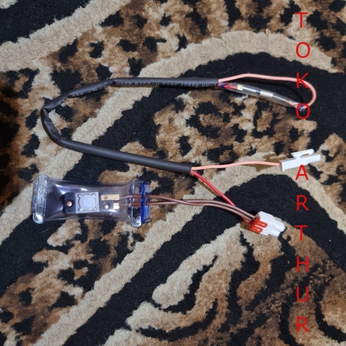 TOOL AND SPAREPART Fuse / Pius Defros Kulkas Sharp 2 Pintu