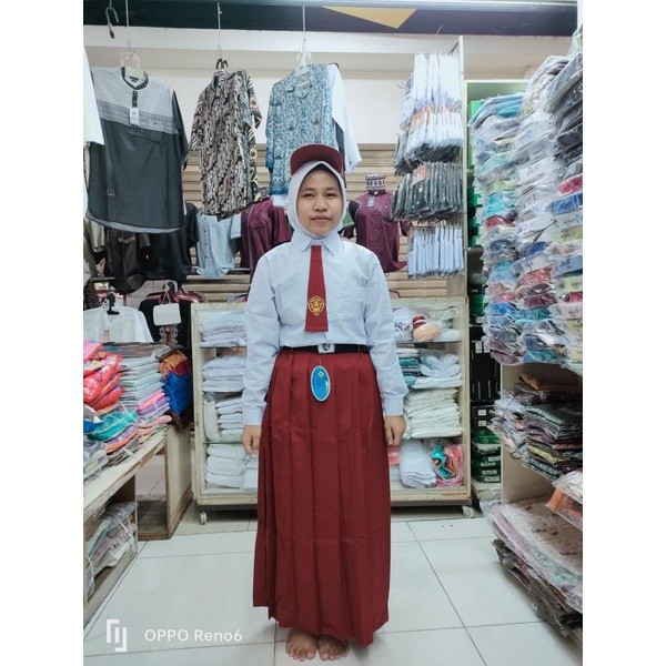Rok Rempel panjang warna merah merk SERAGAM/BULOVA( SD )