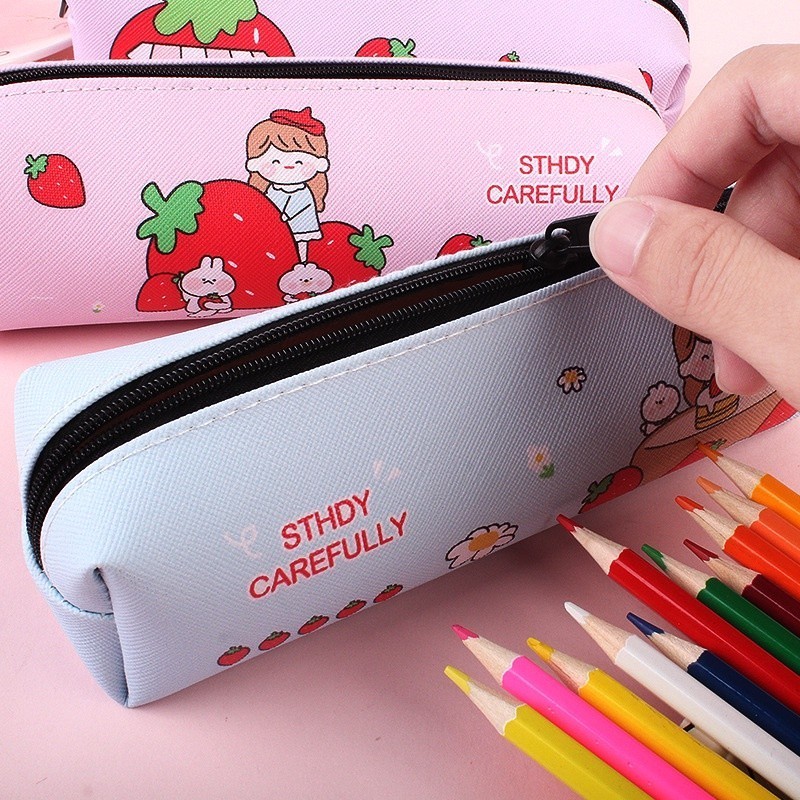 

Tas Pensil Tempat Alat Tulis Motif Strawberry Bahan PU Japanese Style Import 900