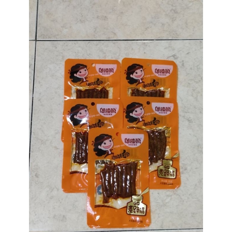 

Halal Paket 10 Pcs Camilan Pedas Tendon Mini 25 g Snack Viral Kulit Tahu