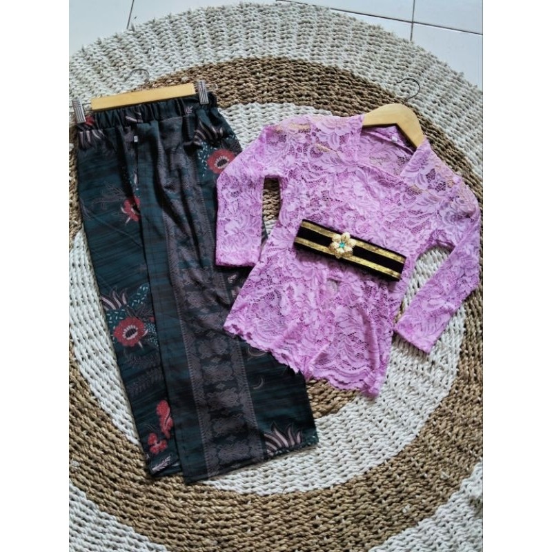 Setelan Kebaya Anak Bali Lengan Panjang/Oneset Kebaya Anak Usia 5 - 10 Tahun
