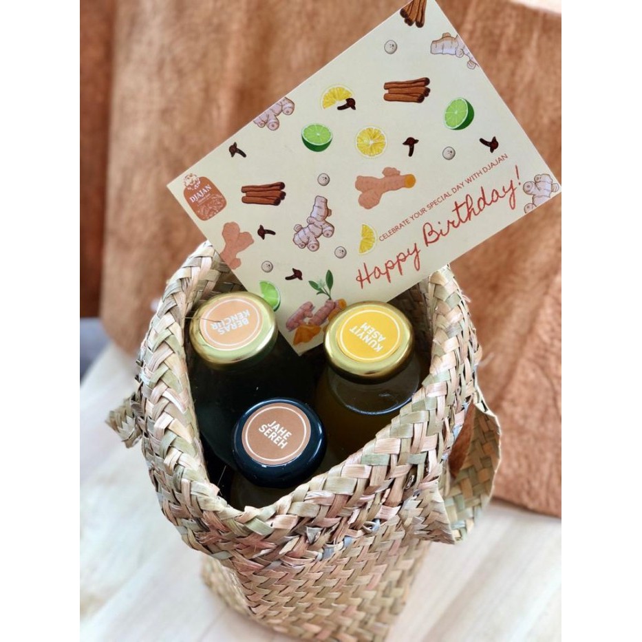 

Hampers Jamu Jahe Beras Kencur Kunyit Asem