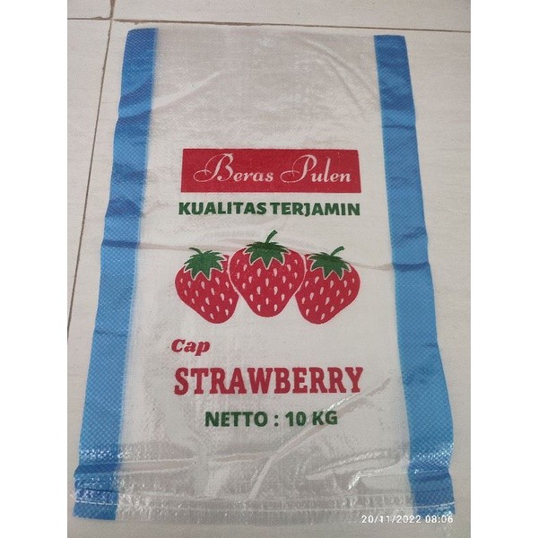 Karung Beras 10 Kg Cap Strawberry, Rojolele Isi 50 Lembar