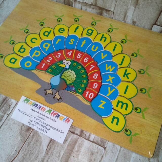 Mainan kreatifitas anak / Mainan Edukasi Anak- Puzzle Kayu Angka dan Huruf Burung Merak mainan eduka