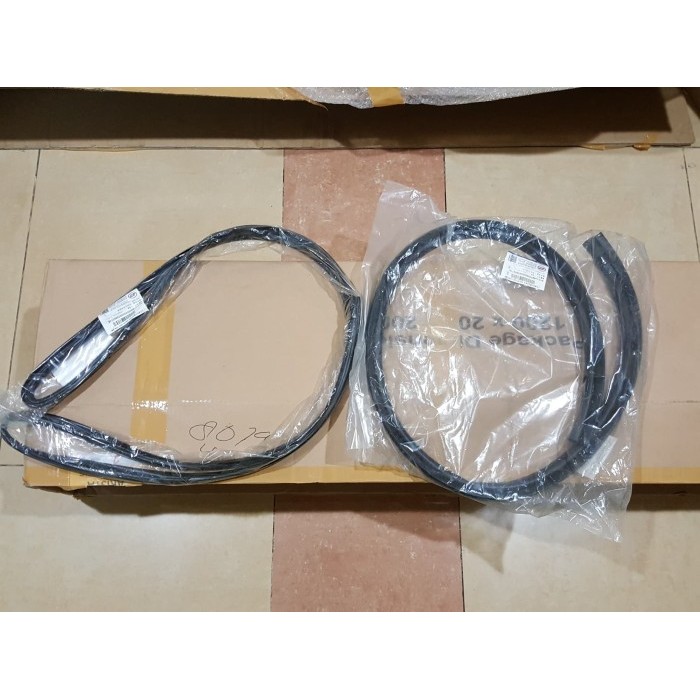 Karet Kaca Depan Bagian Atas / Bawah For Wuling Confero LBERKUALITAS