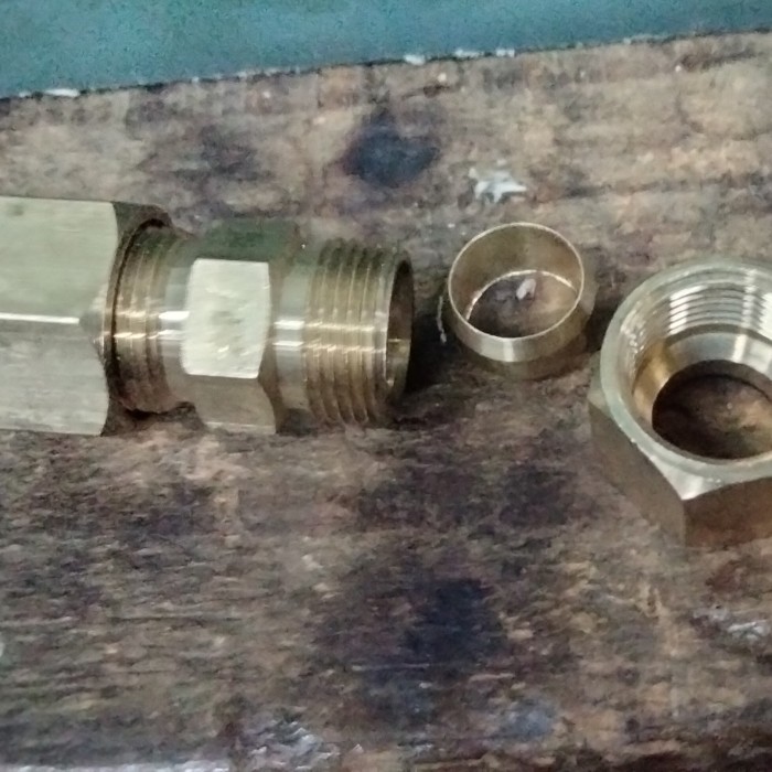 union connector pipa 10mm bahan Kuningan