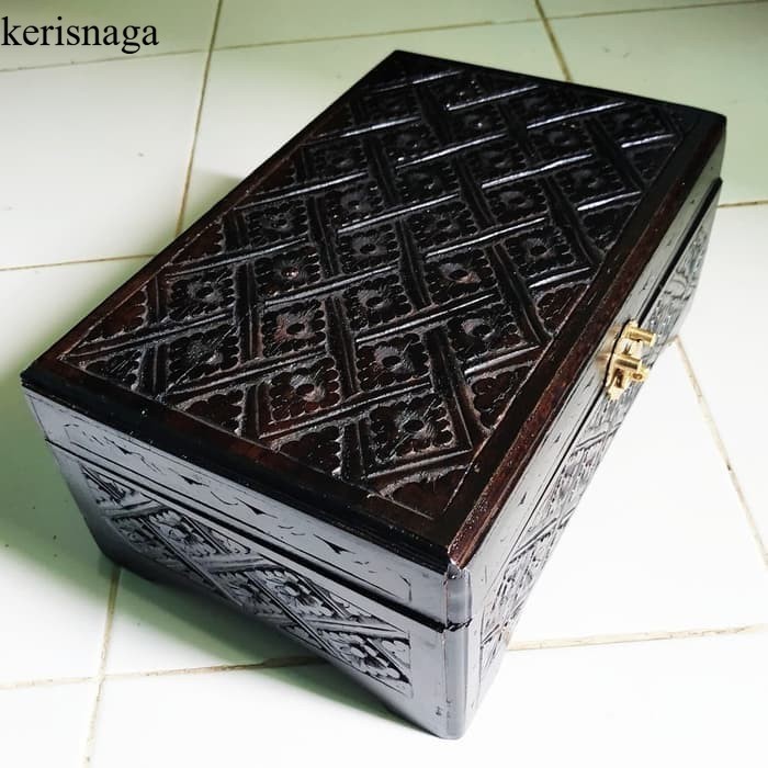 Kotak Box Kayu Ukir Tempat Penyimpanan Pusaka Perhiasan Besar 015 SHP11