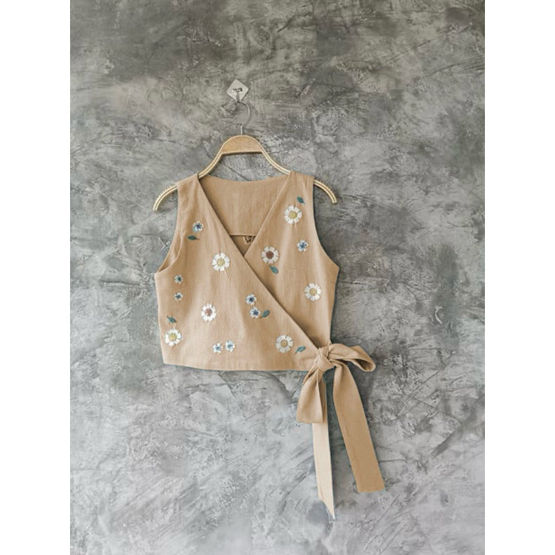 ROMPI KOREA / ROMPI CROP TOP / MAGELANICA