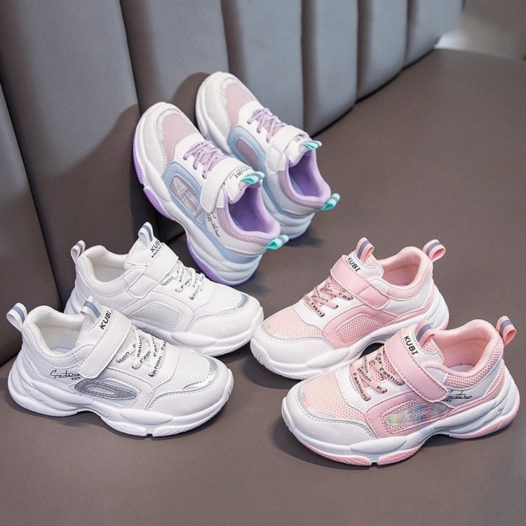 Sepatu Sneakers Anak Cewek Model Terbaru LV0404